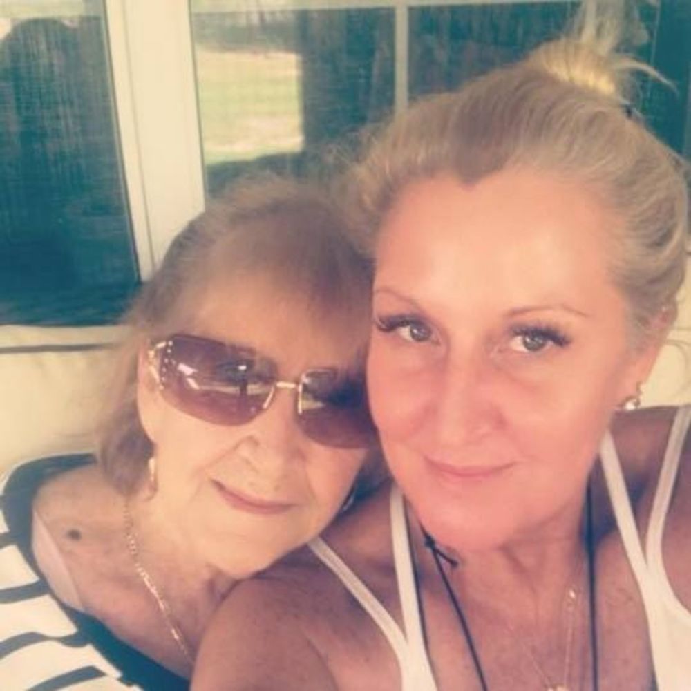 Meet your Posher, Renee